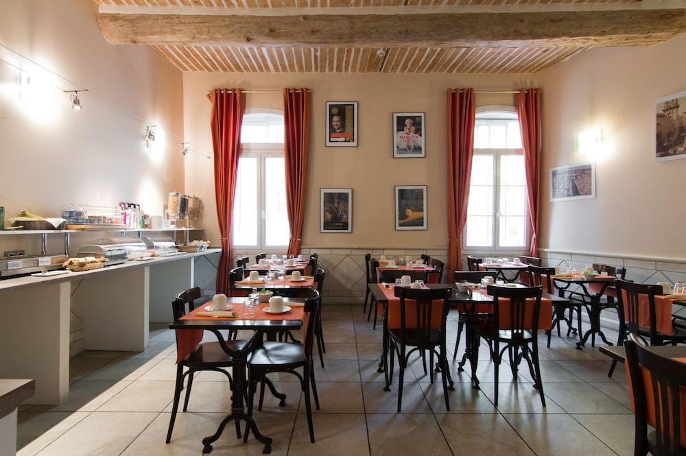 Artea Aix Centre Hotel 3*