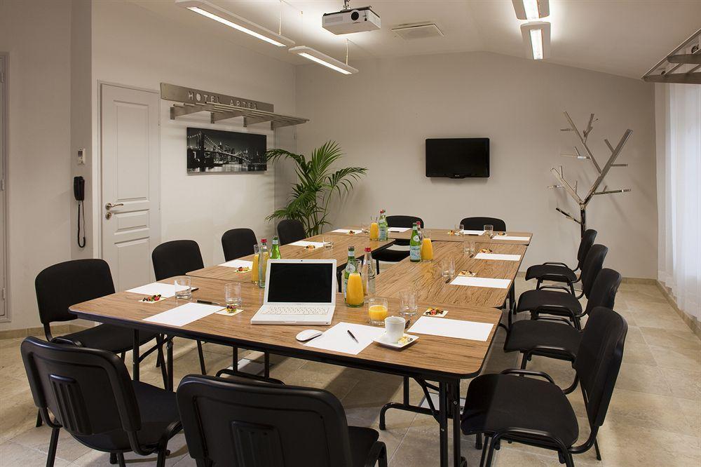 Artea Aix Centre 3*