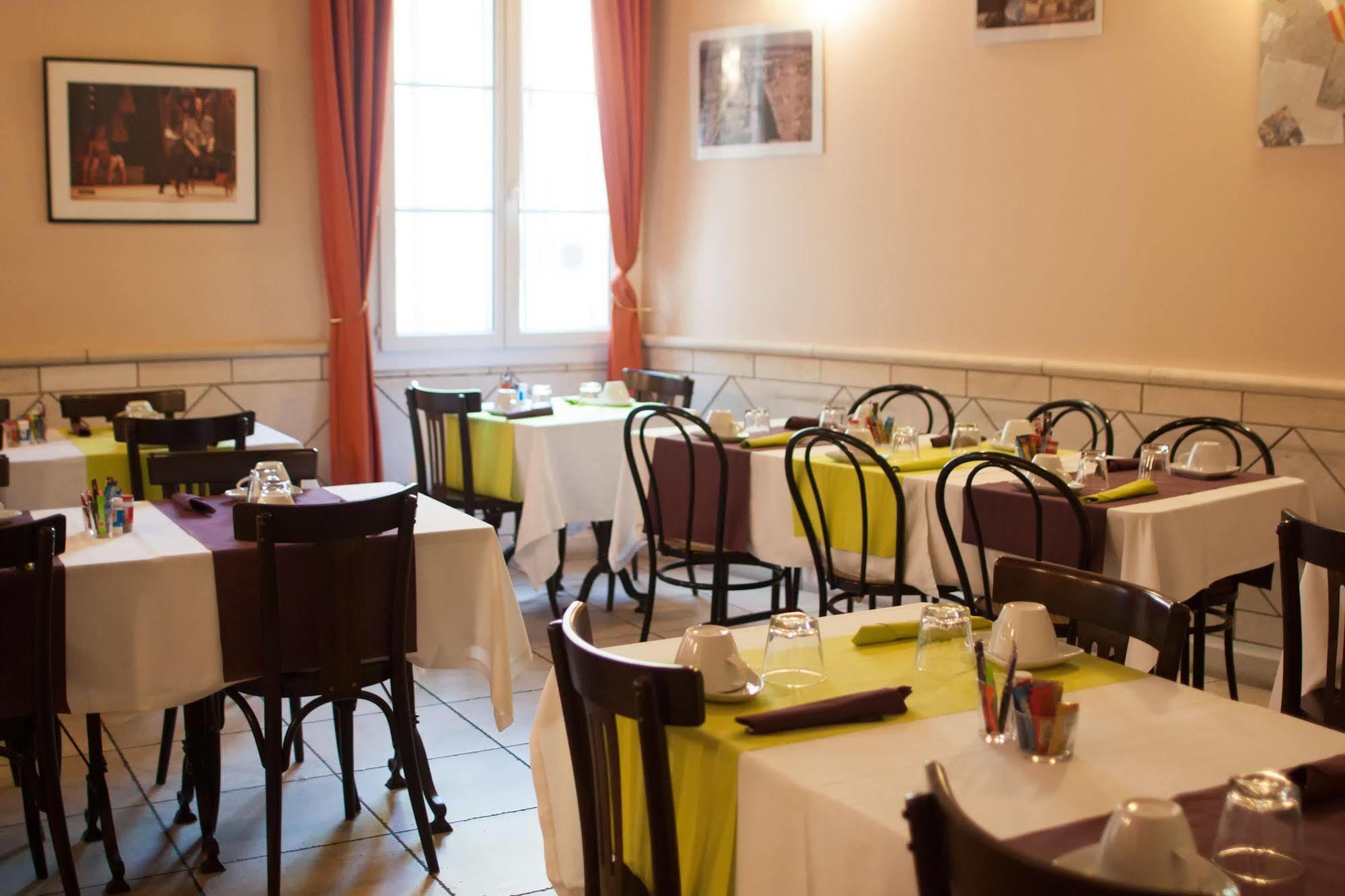 Artea Aix Centre 3*